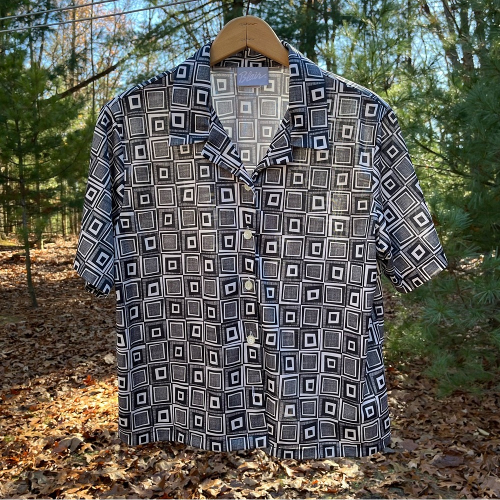 90s Patterned Button-Up Shirt - image 4